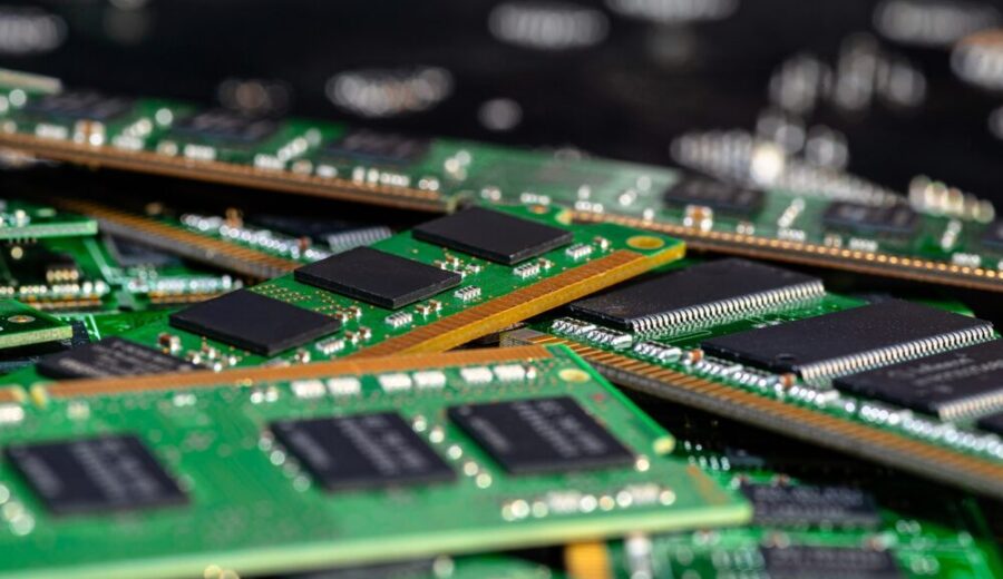Aumento dei prezzi dei kit GDDR6 e GDDR7 per GPU RTX