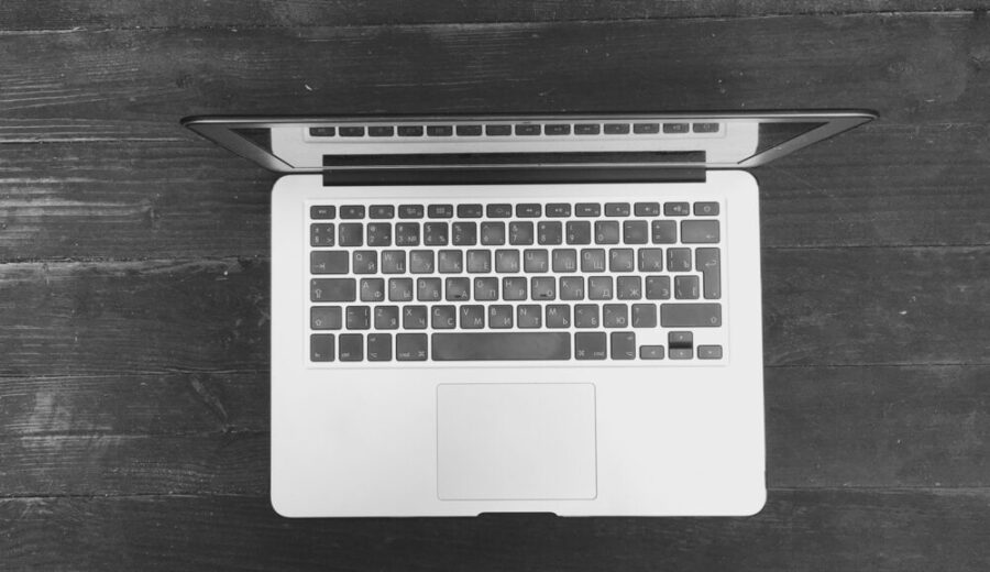 MacBook OLED in fase di test