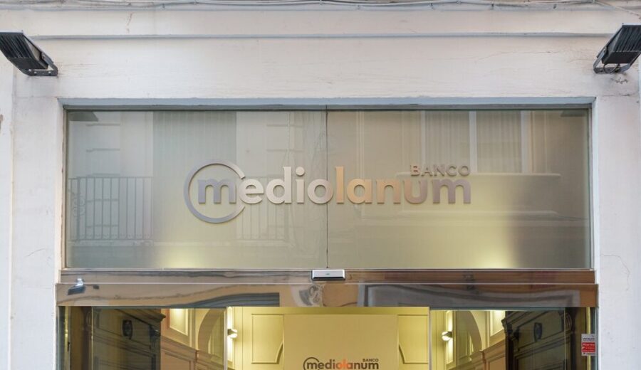 Immagine rappresentativa del piano di assunzione di Banca Mediolanum